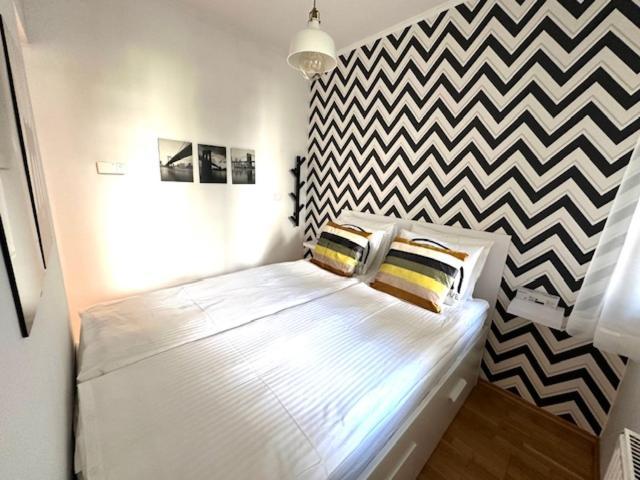 Peony Kaldy Apartman Free Garage Under The House 布达佩斯 外观 照片